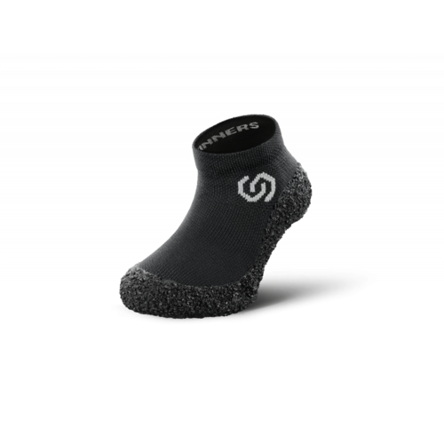 Skinners Kids Black White